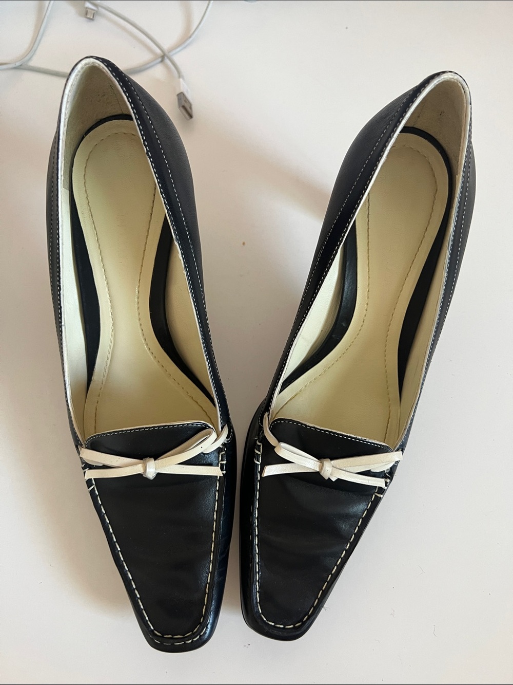 Ann Taylor Black Leather Pointed Loafers with Cream Trim. Gorgeous.
